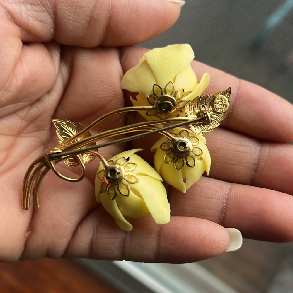 Broach - Picture 2 of 3